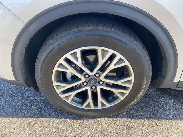 Certified 2020 Ford Escape SEL FWD image 4