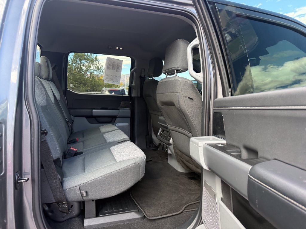 Certified 2023 Ford F250 XLT w/ Black Appearance Package AWD/4WD image 22