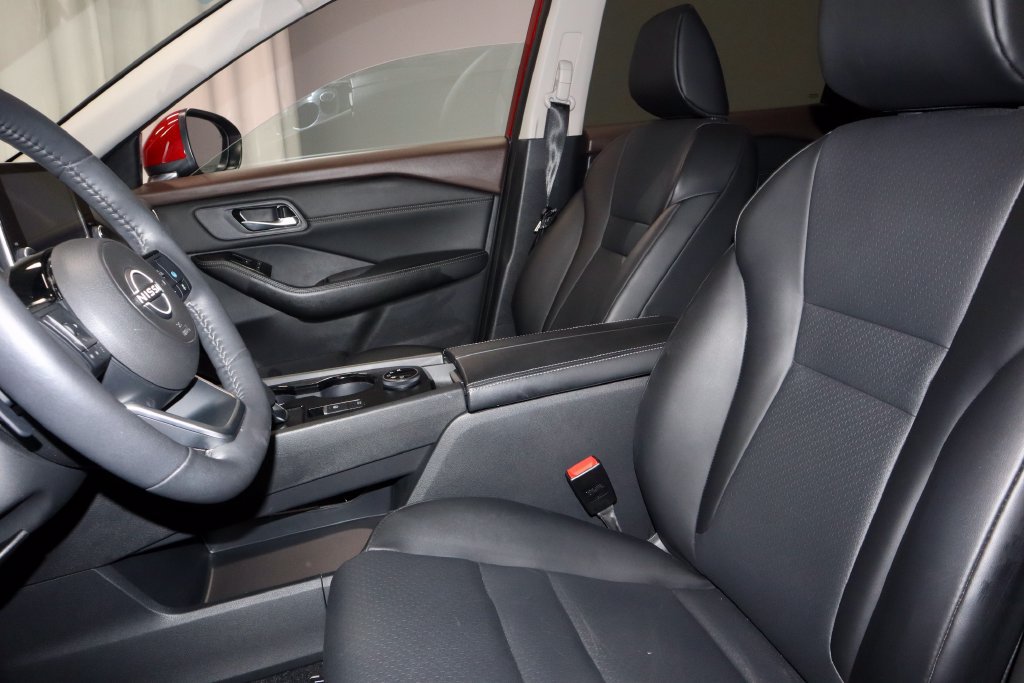 Used 2023 Nissan Rogue SV w/ SV Premium B Package AWD/4WD image 26
