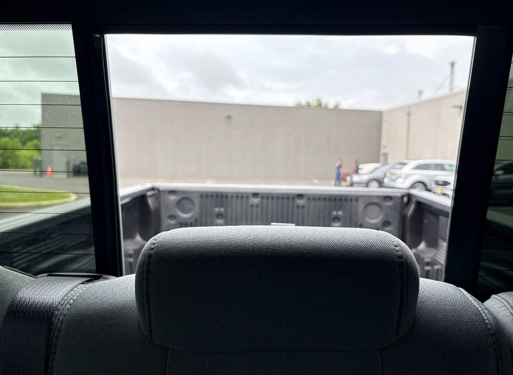 Used 2022 RAM 1500 Big Horn AWD/4WD image 37