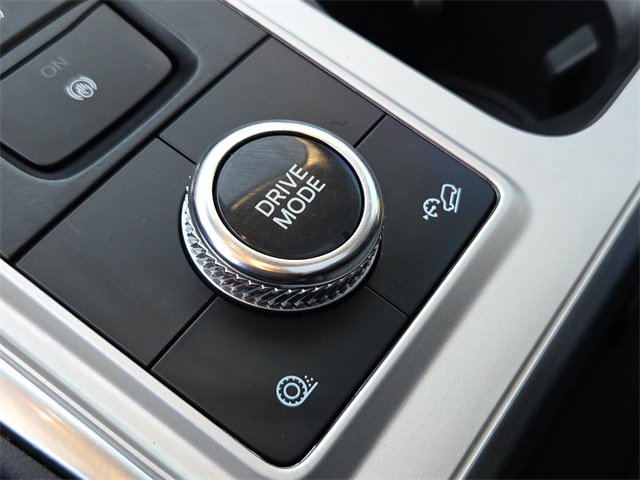 Certified 2022 Ford Explorer XLT w/ Equipment Group 202A image 25