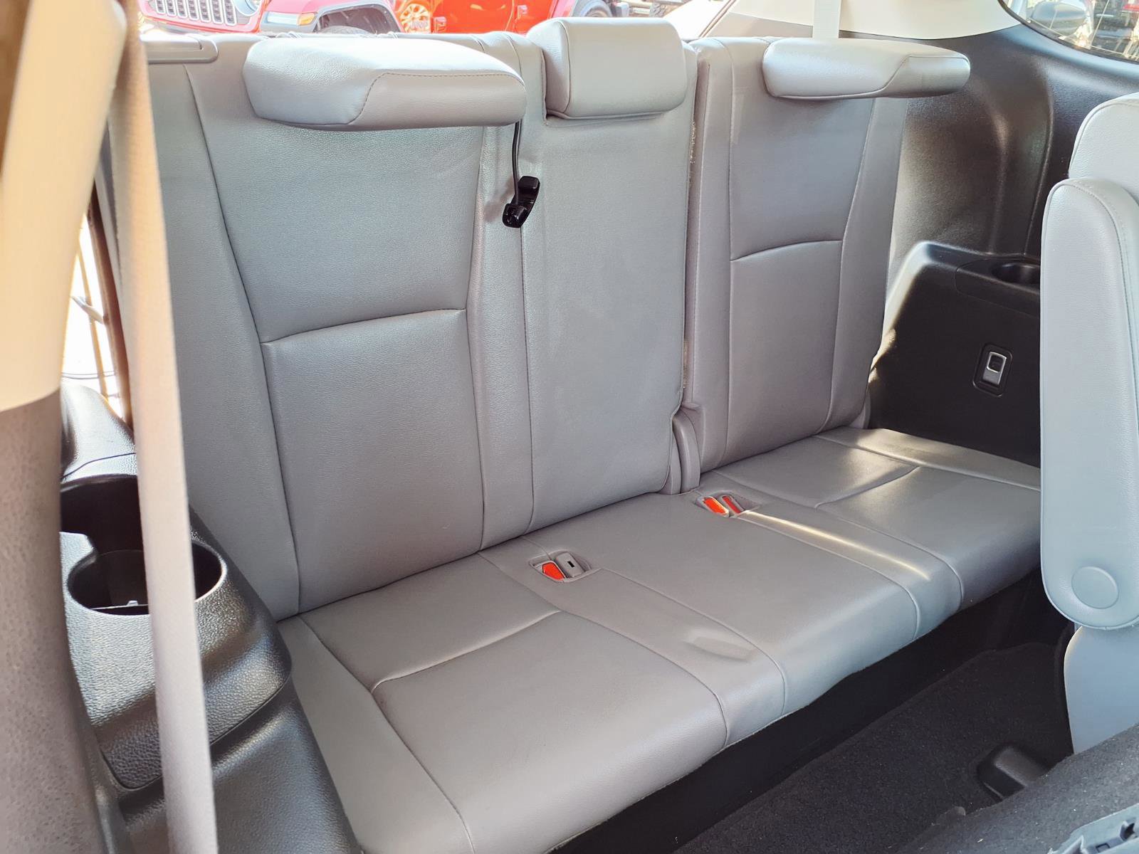 Used 2021 Toyota Highlander Limited image 16