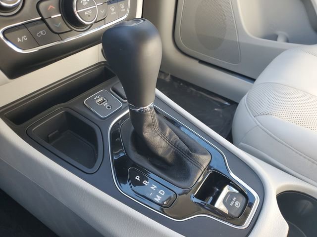 Used 2019 Jeep Cherokee Overland w/ Technology Group image 31