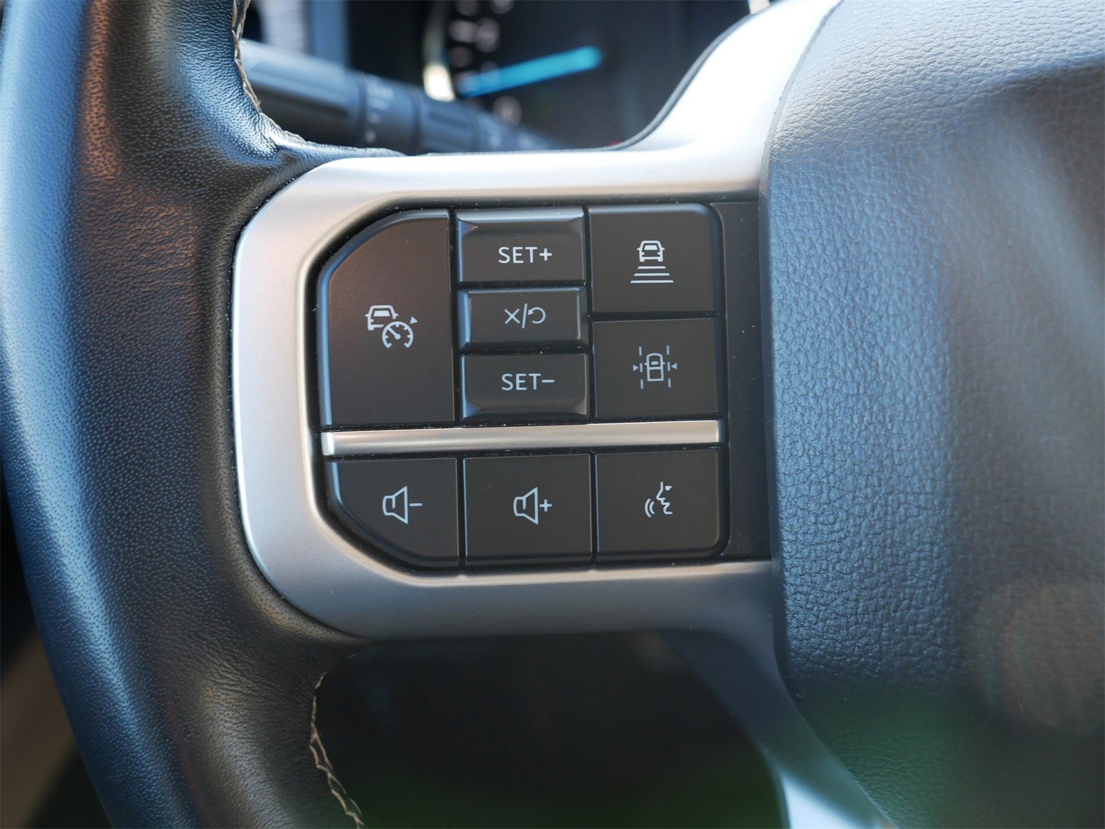 Certified 2024 Ford Expedition Limited image 30