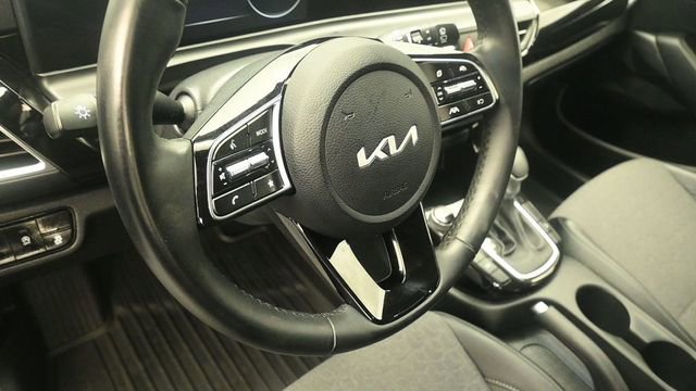 Used 2024 Kia Seltos S FWD image 15