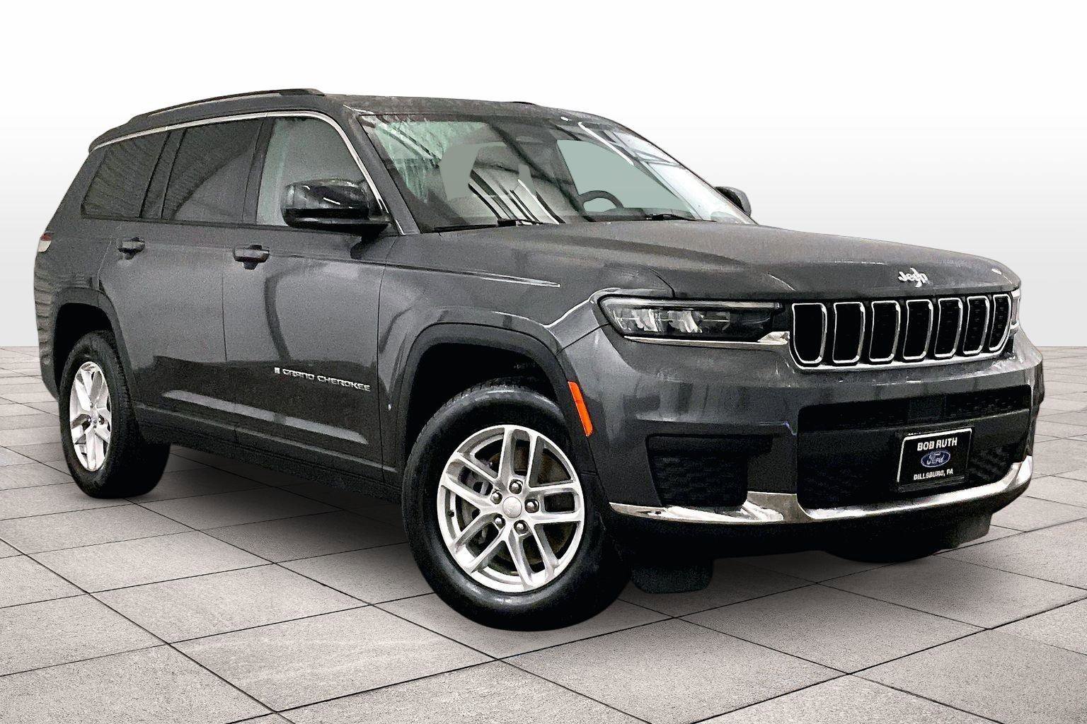 Used 2021 Jeep Grand Cherokee L Laredo w/ Luxury Tech Group I image 2