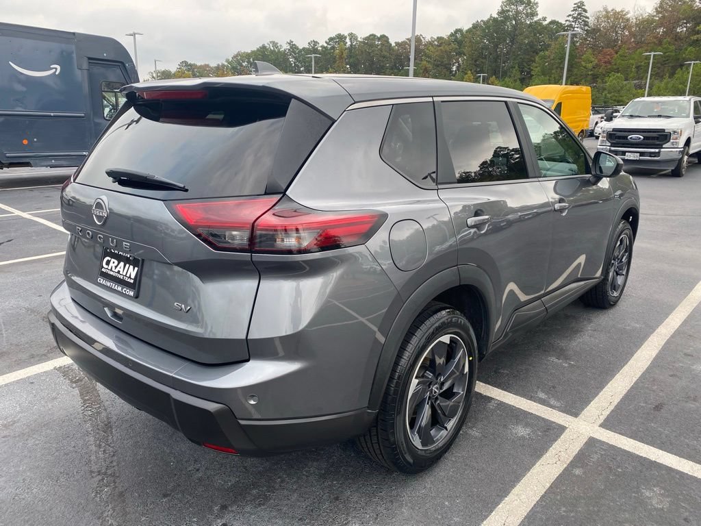 Used 2024 Nissan Rogue SV FWD image 7