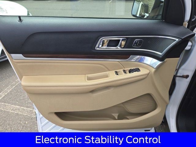 Certified 2017 Ford Explorer Limited w/ Equipment Group 301A AWD/4WD image 21