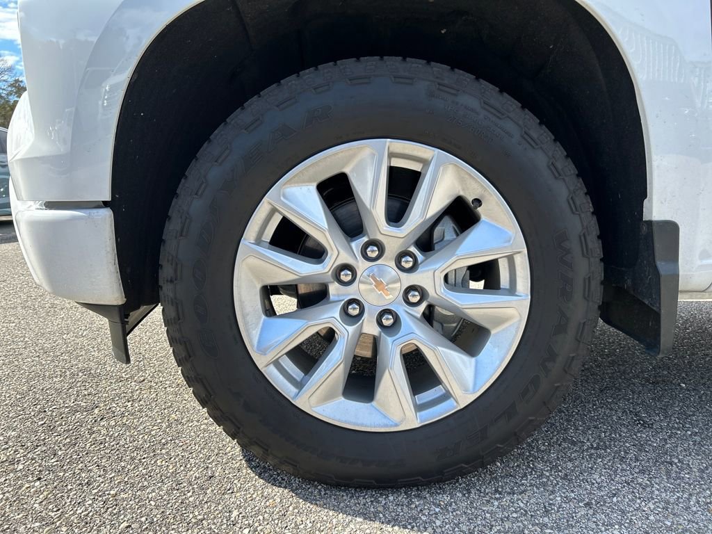 Used 2025 Chevrolet Silverado 1500 Custom image 7