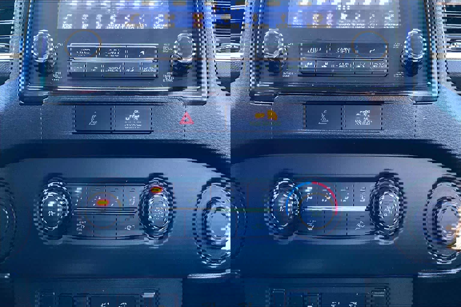 Used 2022 Nissan Frontier SV w/ Technology Package image 36