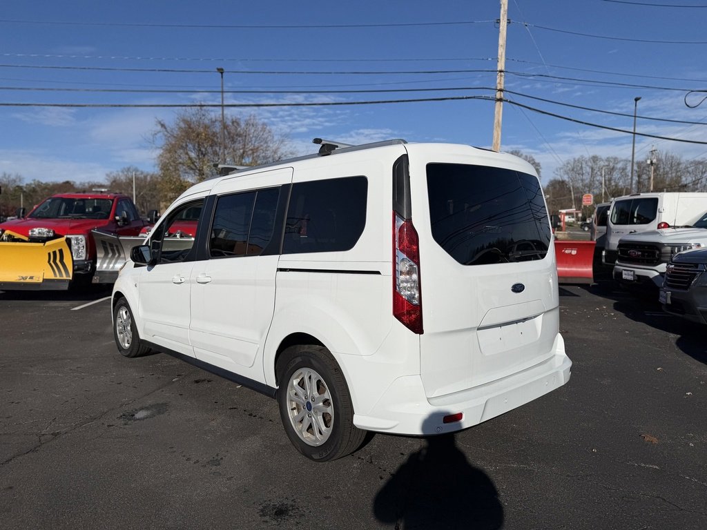 Certified 2022 Ford Transit Connect XLT image 4