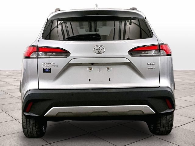 Used 2022 Toyota Corolla Cross XLE w/ Convenience Package AWD/4WD image 4