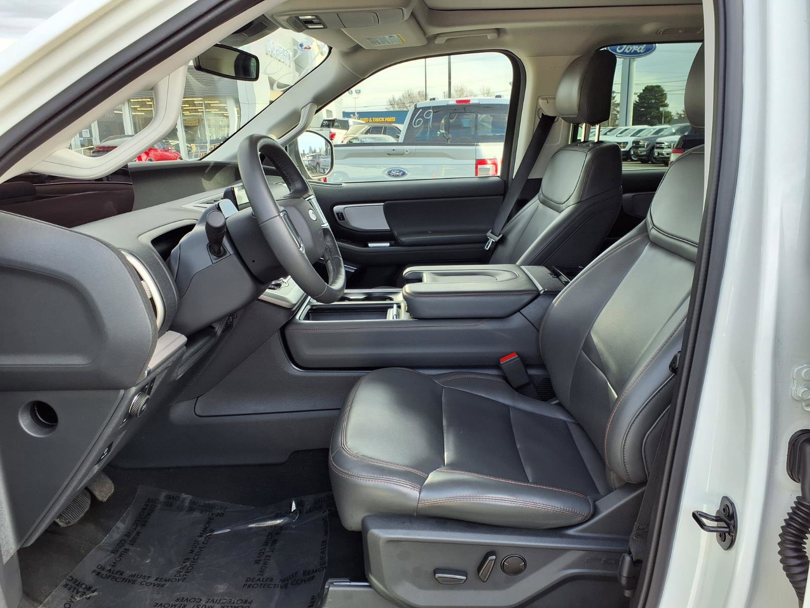 Certified 2025 Ford Expedition Active image 13