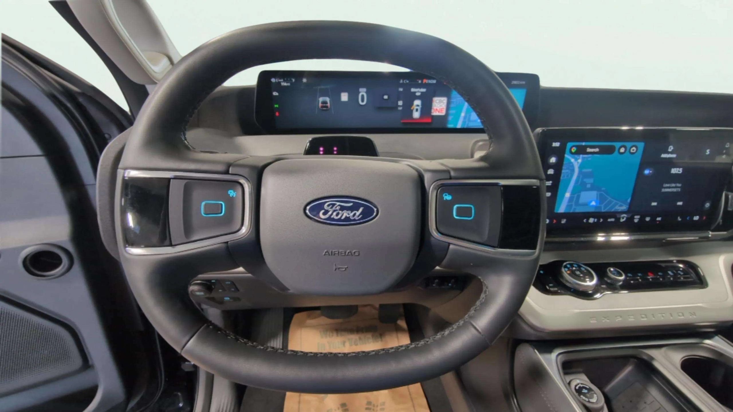 Certified 2025 Ford Expedition Active AWD/4WD image 19