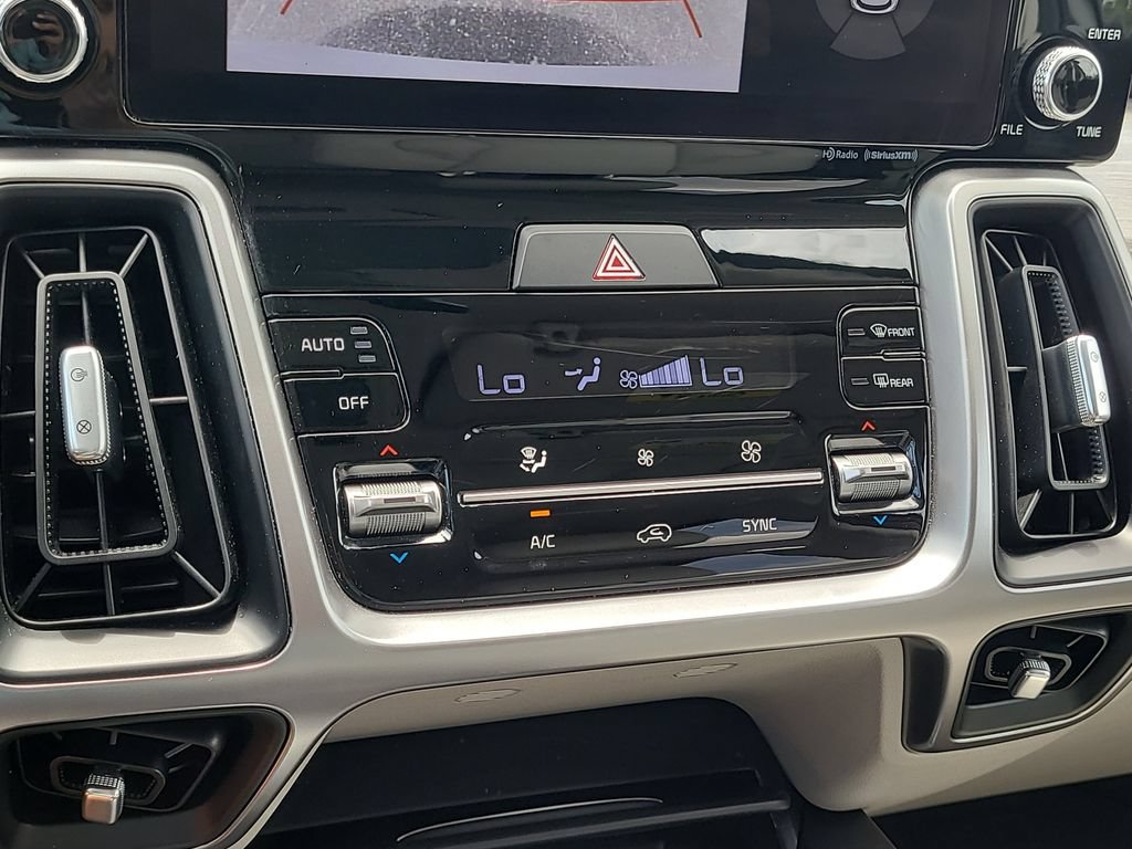 Used 2022 Kia Sorento EX w/ Panoramic Sunroof Package FWD image 26