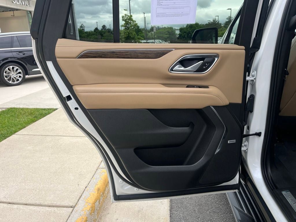 Used 2022 Chevrolet Tahoe Premier w/ Max Trailering Package AWD/4WD image 19