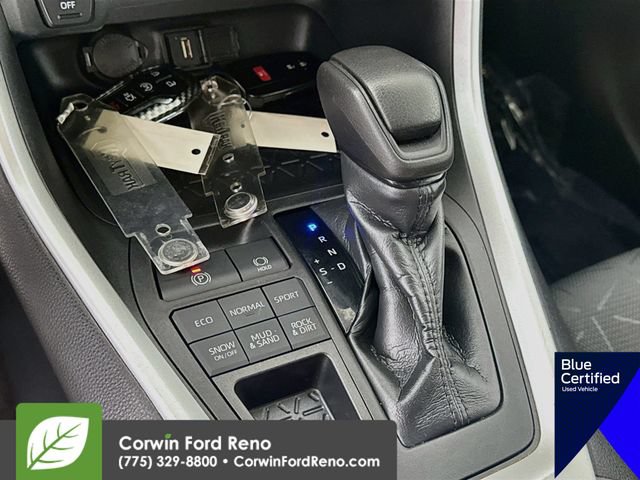 Used 2021 Toyota RAV4 XLE AWD/4WD image 19