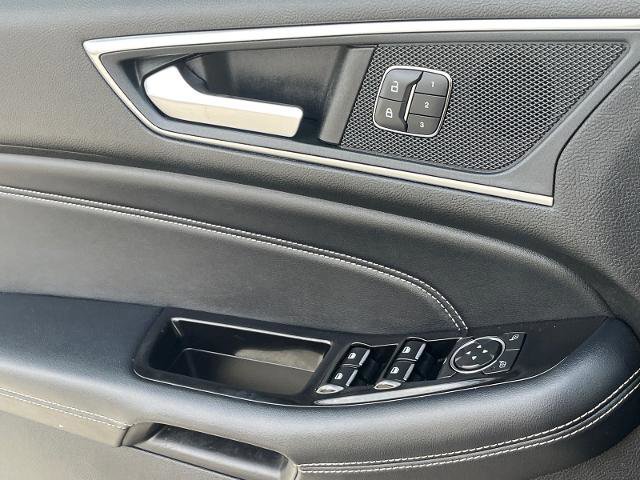 Certified 2018 Ford Edge Titanium w/ Equipment Group 301A image 16