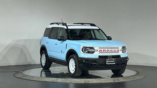 Certified 2023 Ford Bronco Sport Heritage Limited AWD/4WD image 2