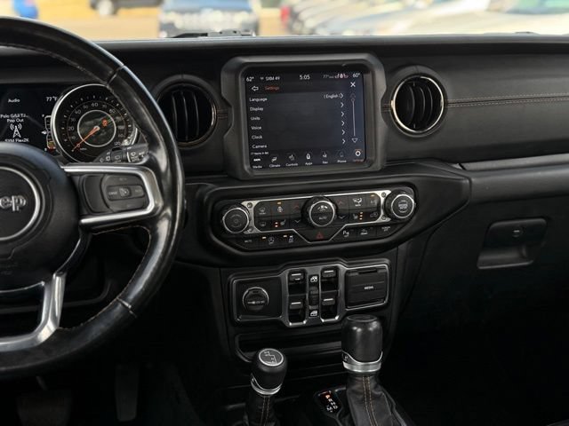 Used 2021 Jeep Wrangler Unlimited Sahara AWD/4WD image 18
