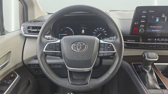 Used 2021 Toyota Sienna XLE AWD/4WD image 11