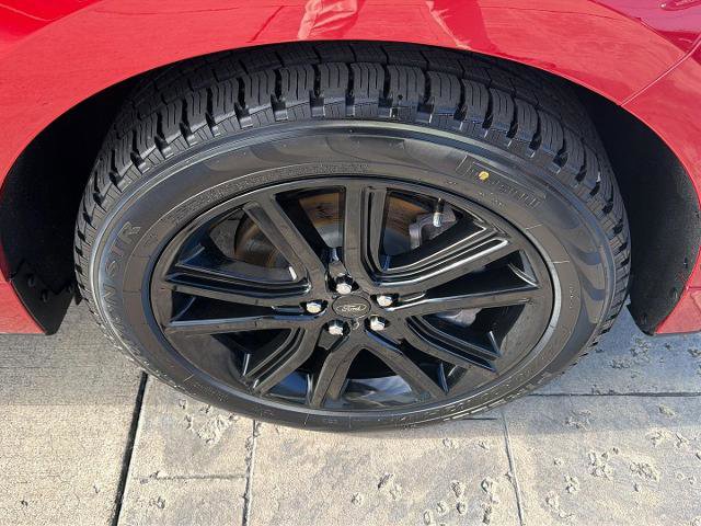 Certified 2024 Ford Edge ST-Line image 32