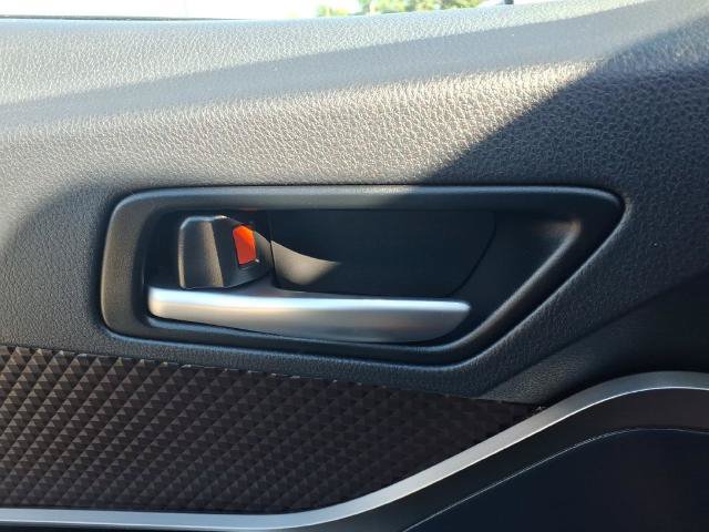 Used 2019 Toyota C-HR Limited FWD image 15