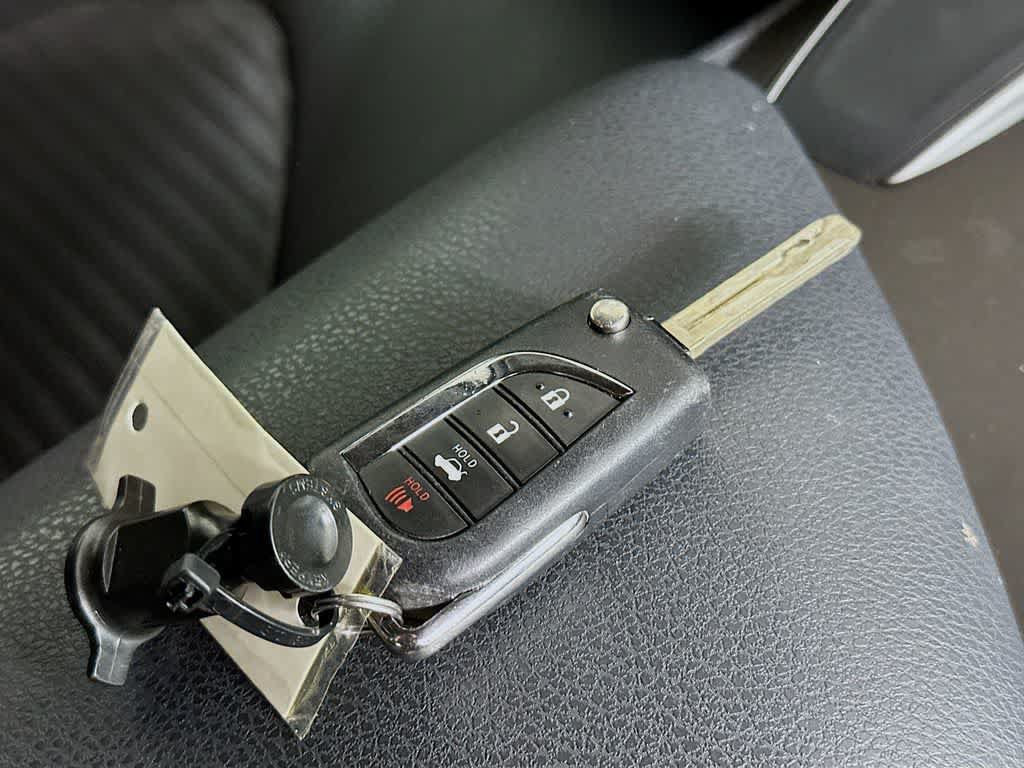 Used 2021 Toyota Camry SE FWD image 21