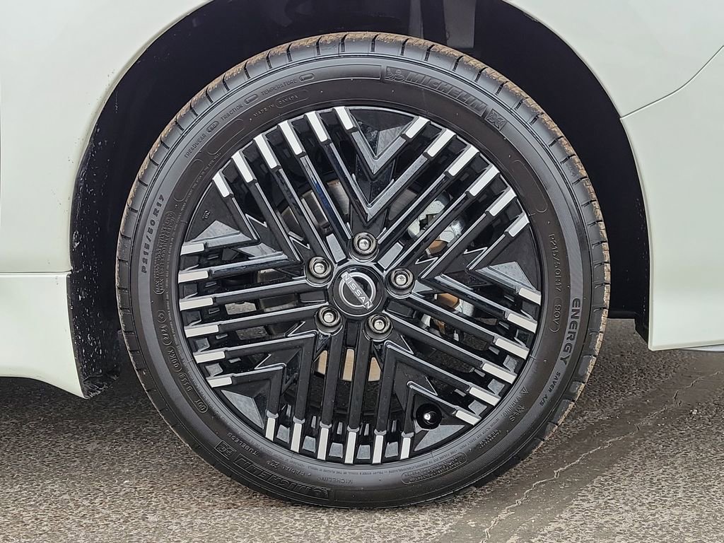 Used 2025 Nissan Leaf SV Plus image 9