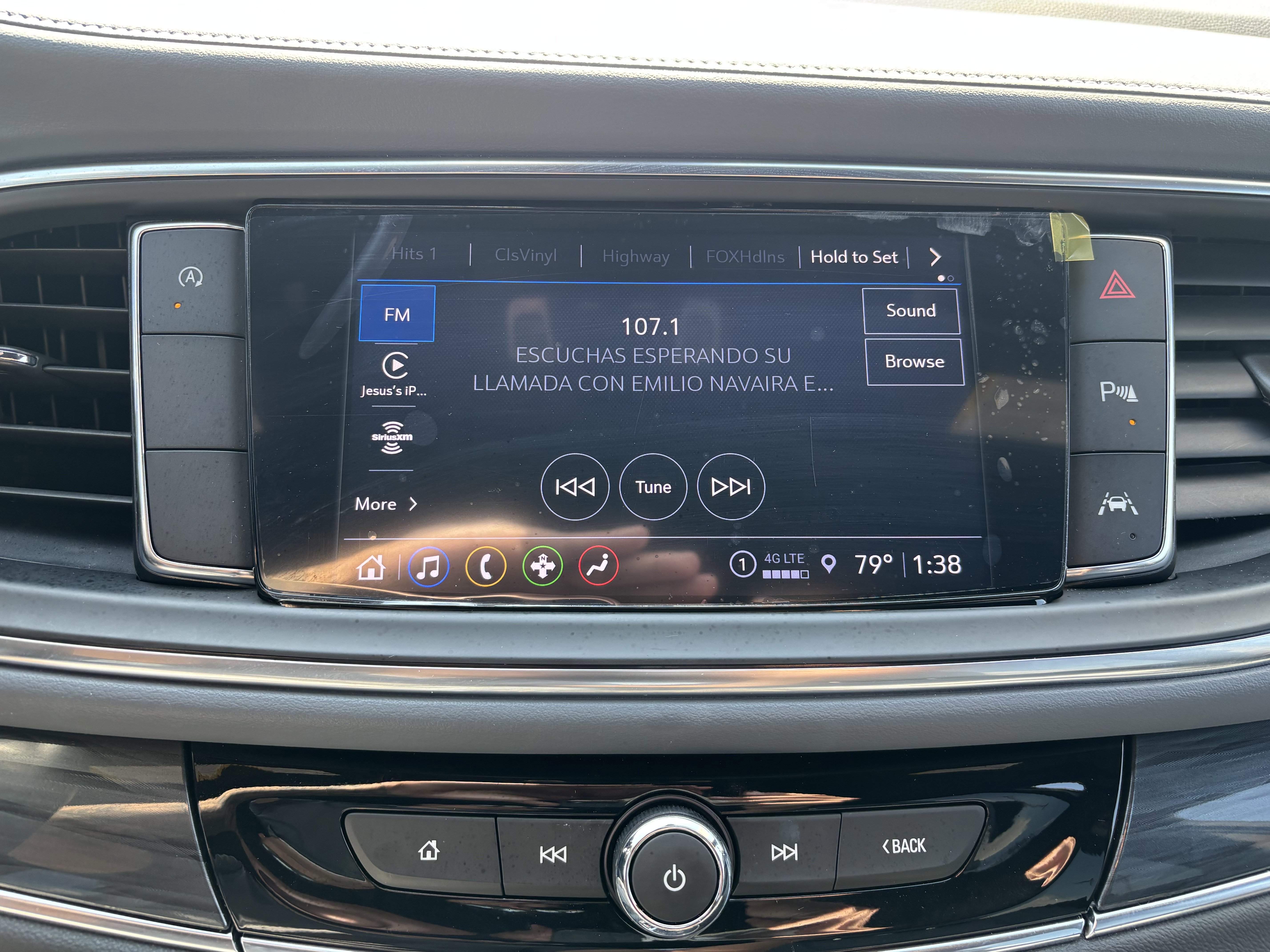 Used 2023 Buick Enclave Essence image 38