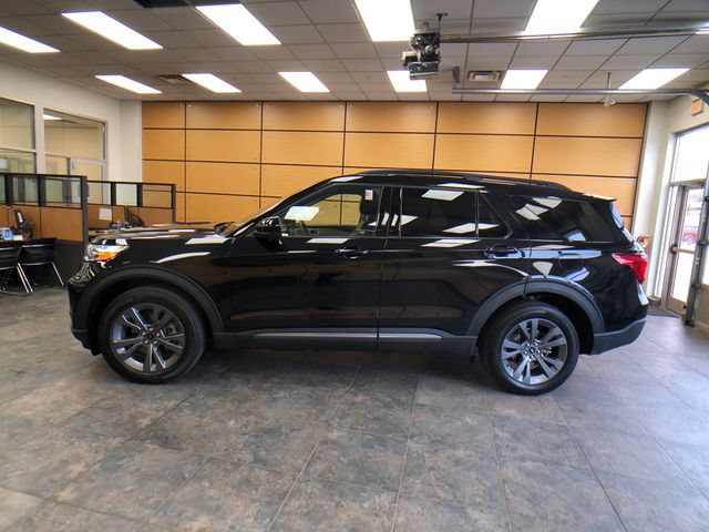 Certified 2024 Ford Explorer XLT w/ Equipment Group 202A AWD/4WD image 4