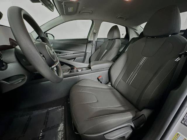 Used 2024 Hyundai Elantra Blue FWD image 12