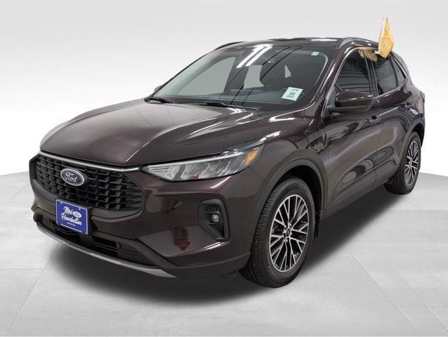 Certified 2023 Ford Escape SE w/ Class II Trailer Tow Package FWD image 16