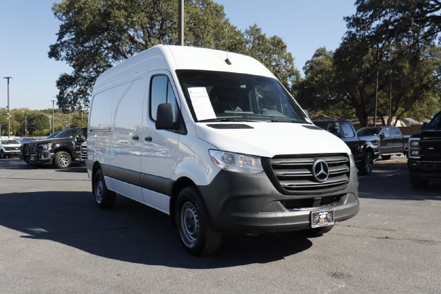 Used 2024 Mercedes-Benz Sprinter 2500 image 7