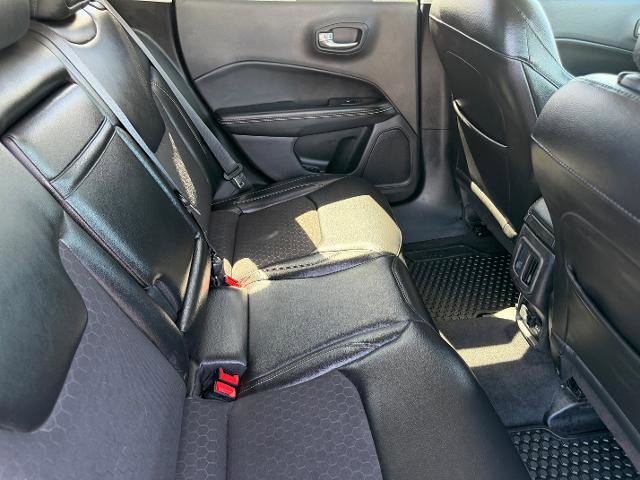 Used 2018 Jeep Compass Latitude w/ Popular Equipment Group AWD/4WD image 12