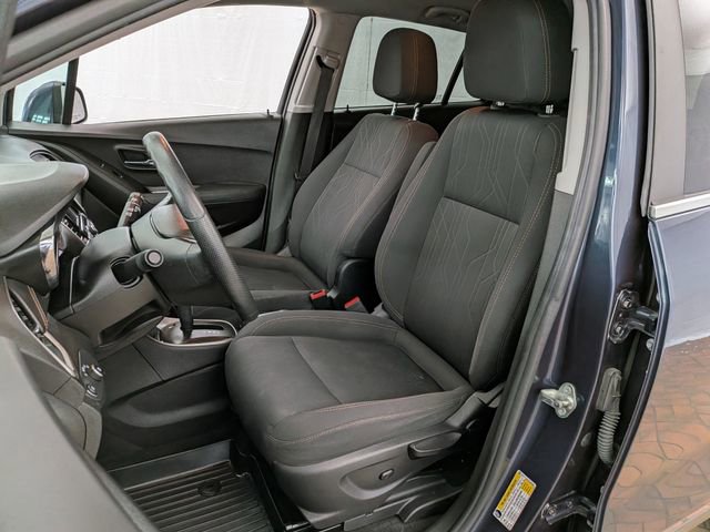 Used 2018 Chevrolet Trax LT FWD image 11
