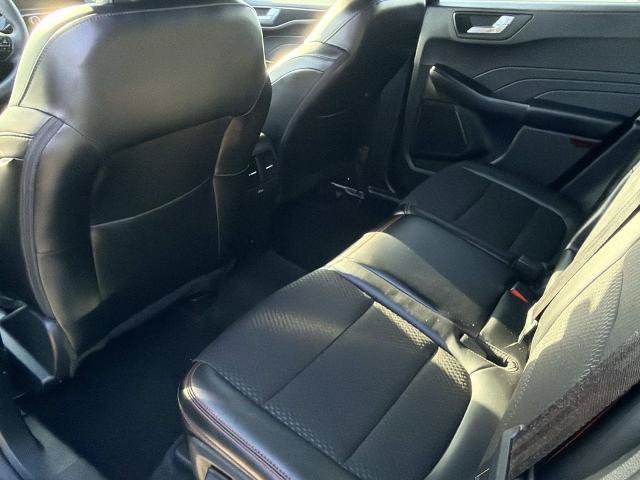 Certified 2025 Ford Escape ST-Line Select AWD/4WD image 18