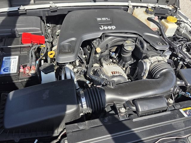 Used 2020 Jeep Gladiator Sport w/ Quick Order Package 24S AWD/4WD image 12