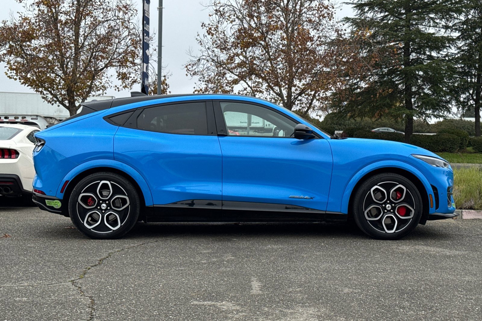 Certified 2022 Ford Mustang Mach-E GT image 3