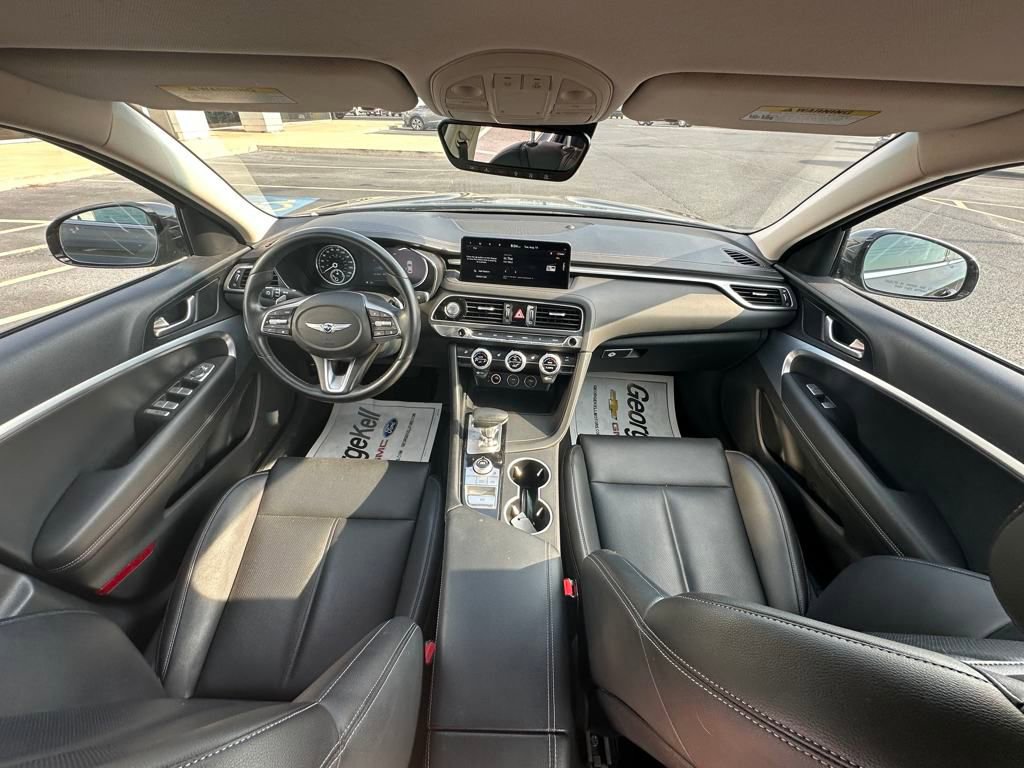 Used 2023 Genesis G70 2.0T image 5