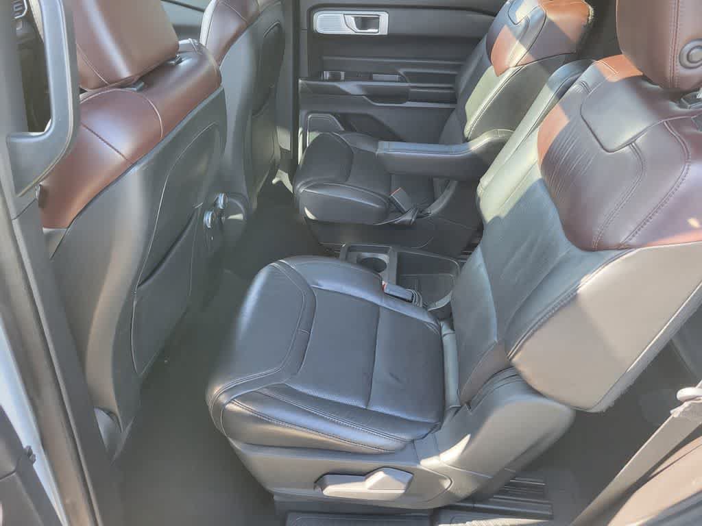 Certified 2020 Ford Explorer Platinum w/ Premium Technology Package AWD/4WD image 13