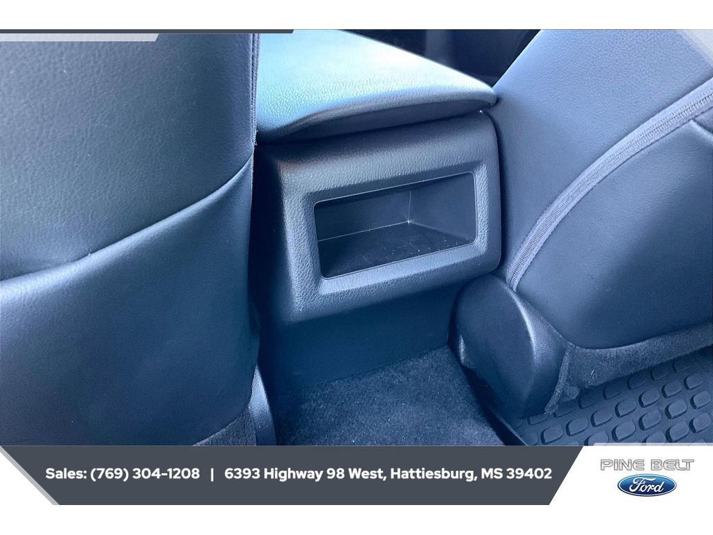 Used 2022 Toyota Camry SE FWD image 23