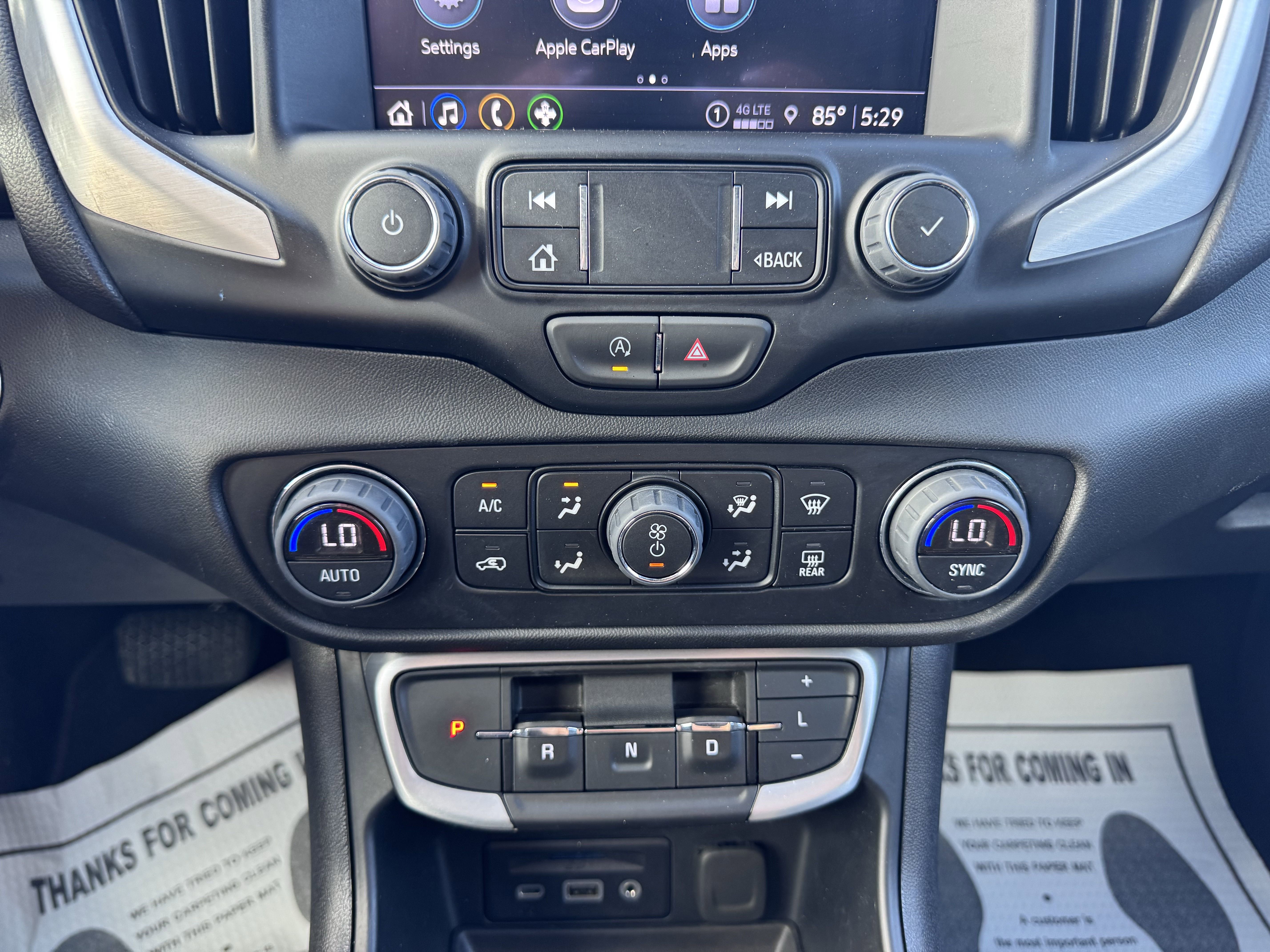 Used 2023 GMC Terrain SLT image 21