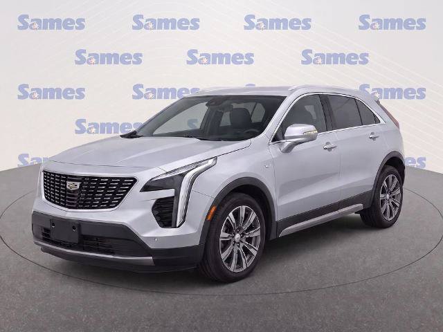 Used 2022 Cadillac XT4 Premium Luxury w/ Enhanced Visibility Package FWD image 2