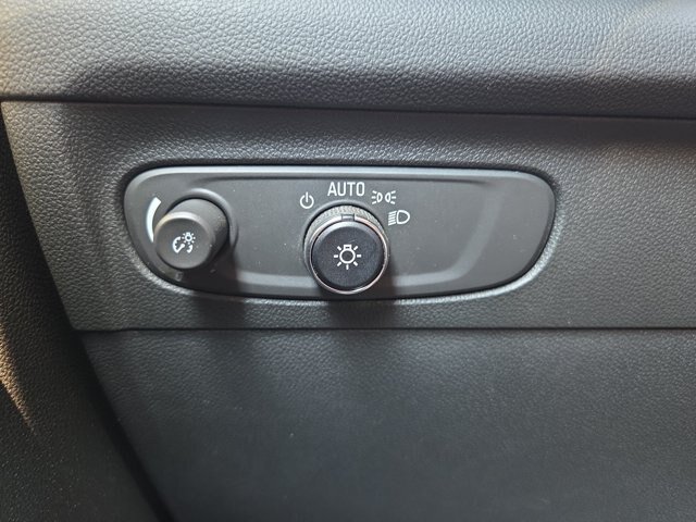 Used 2023 Buick Envision Preferred FWD image 22