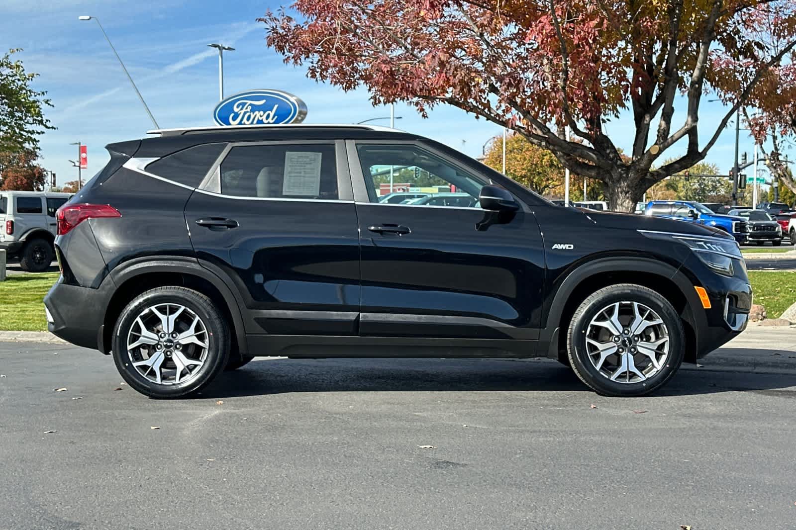 Used 2023 Kia Seltos EX AWD/4WD image 8