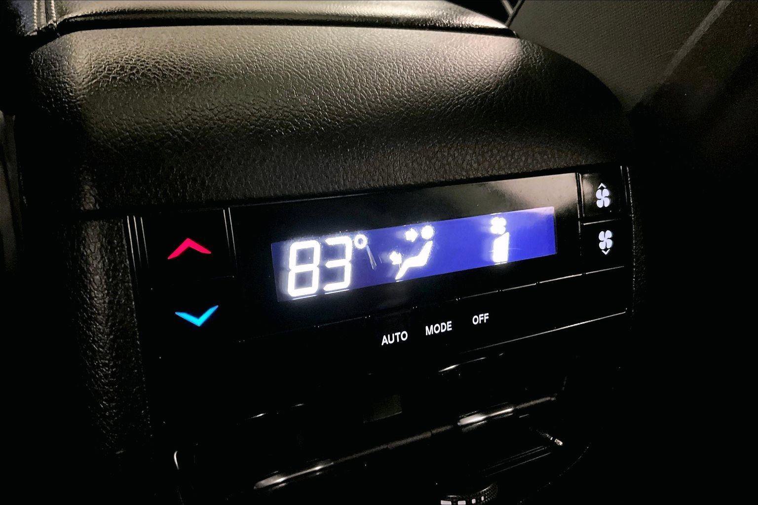 Used 2021 Jeep Grand Cherokee L Laredo w/ Luxury Tech Group I image 33