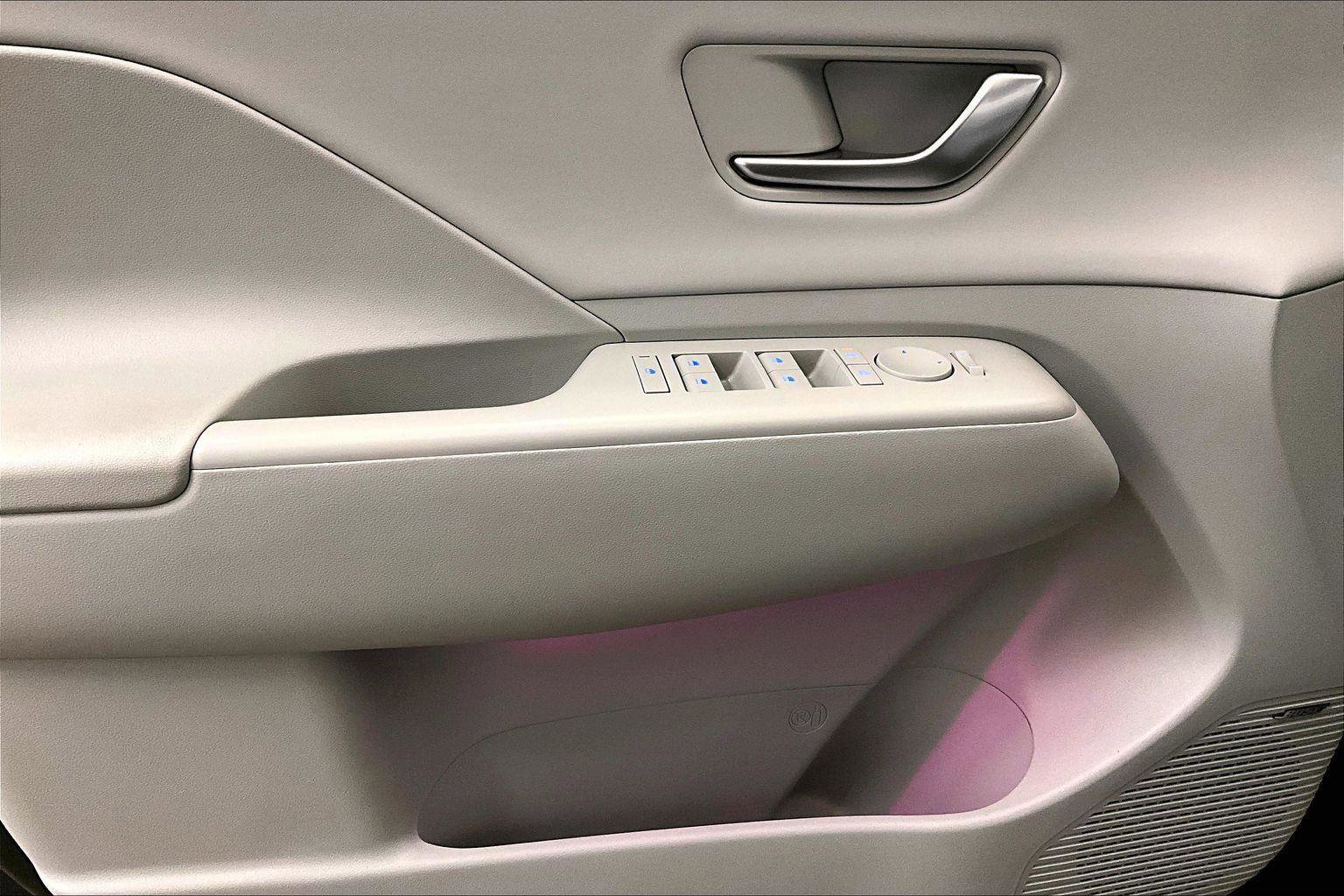 Used 2024 Hyundai Kona Limited image 22