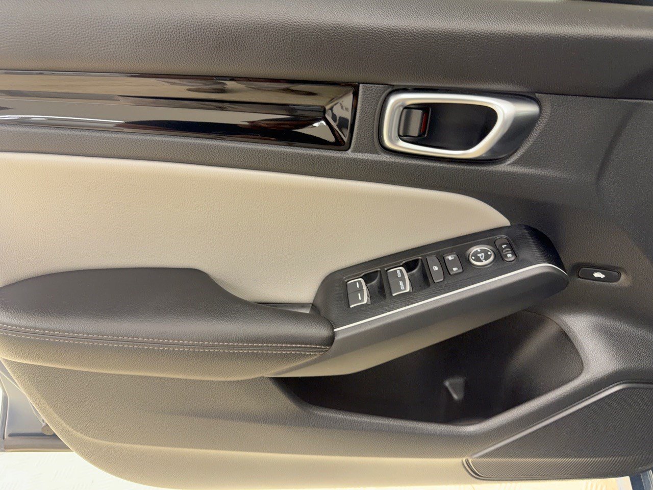 Used 2025 Honda Civic Sport Touring image 14