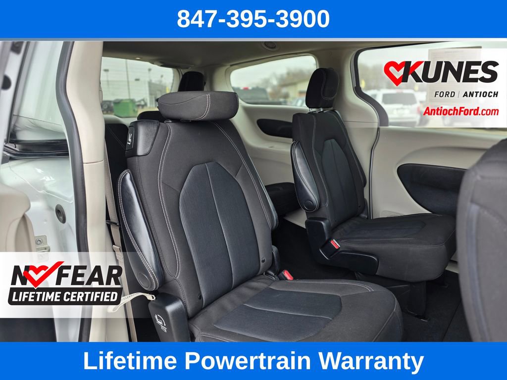 Used 2022 Chrysler Voyager LX FWD image 32